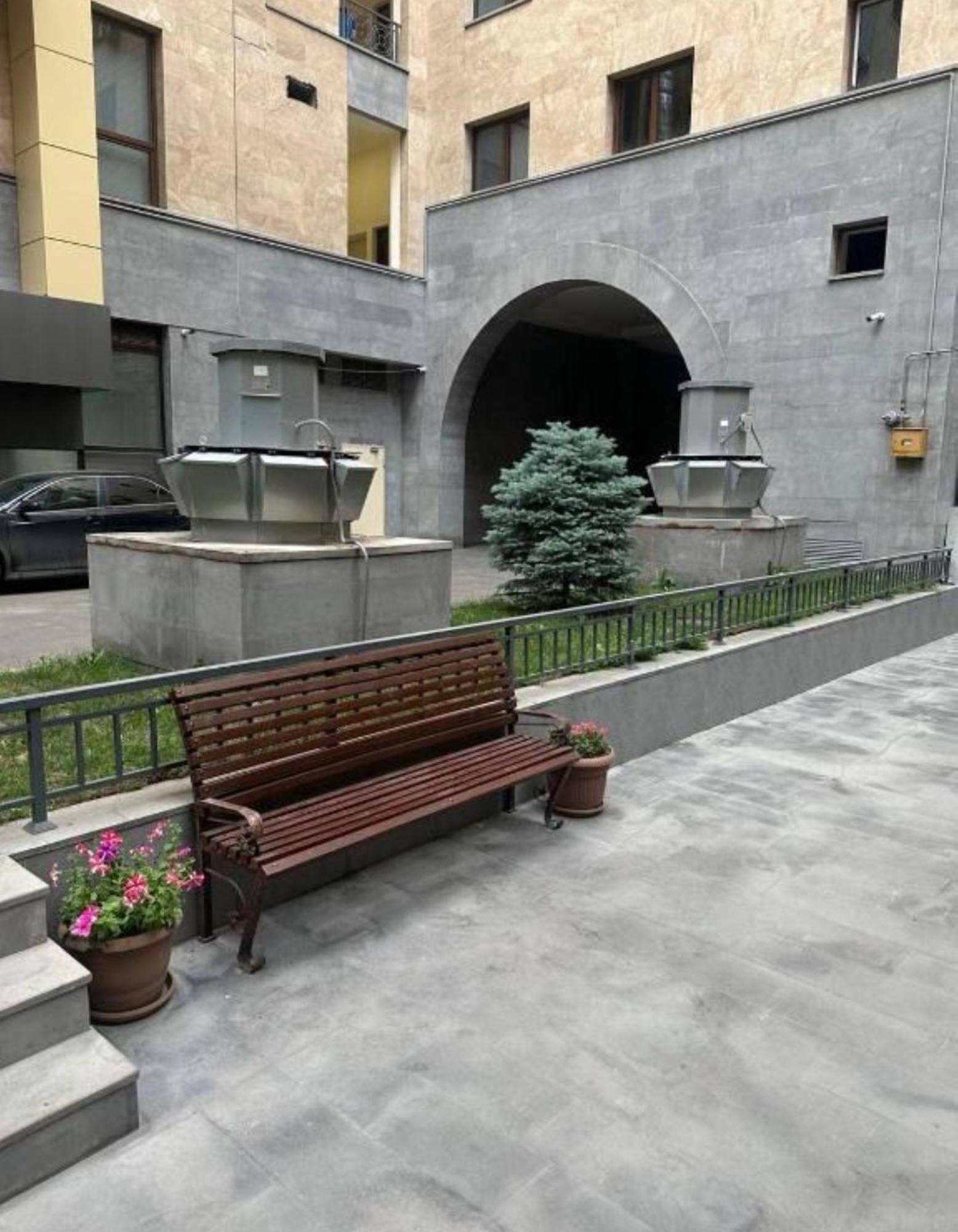 Hotel California Boutique Yerevan Exterior photo